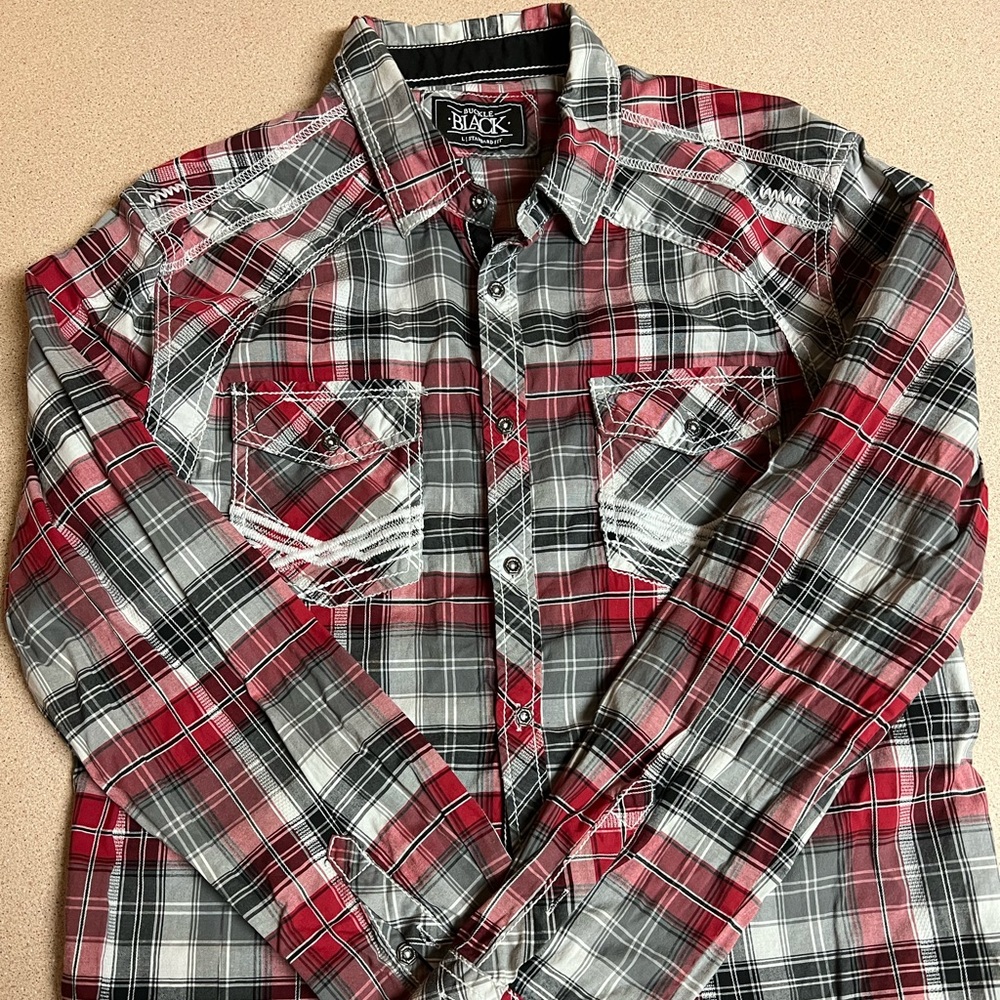 Men’s Large Buckle Black Shirt